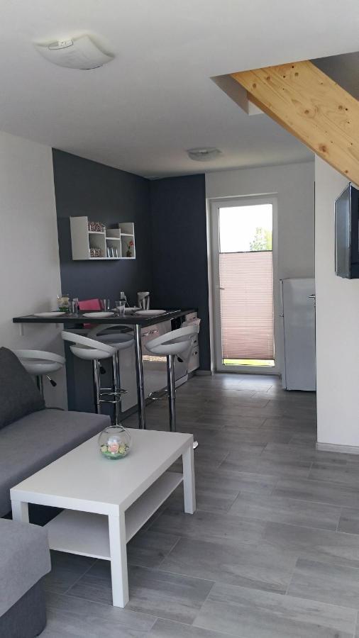 Over Lake-Domki,Apartamenty Миелно Екстериор снимка